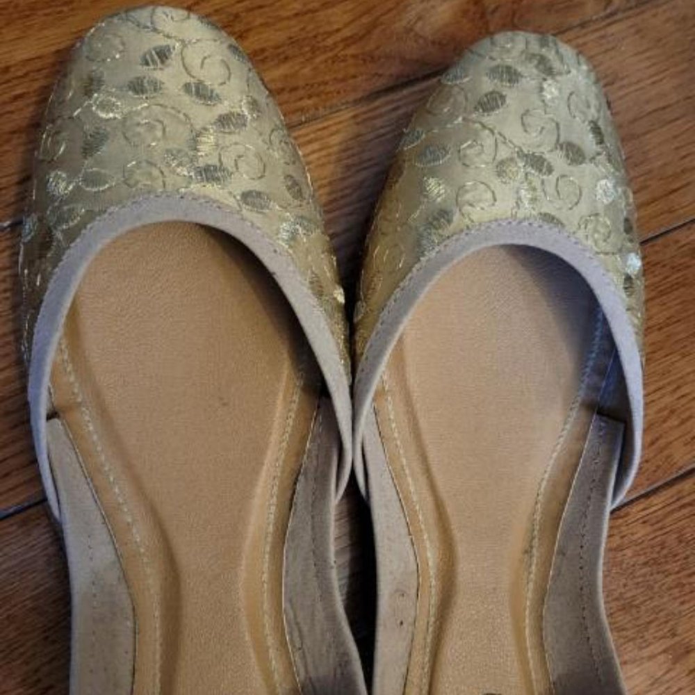 Zahara Champagne Shoes/Brand: Fuchsia